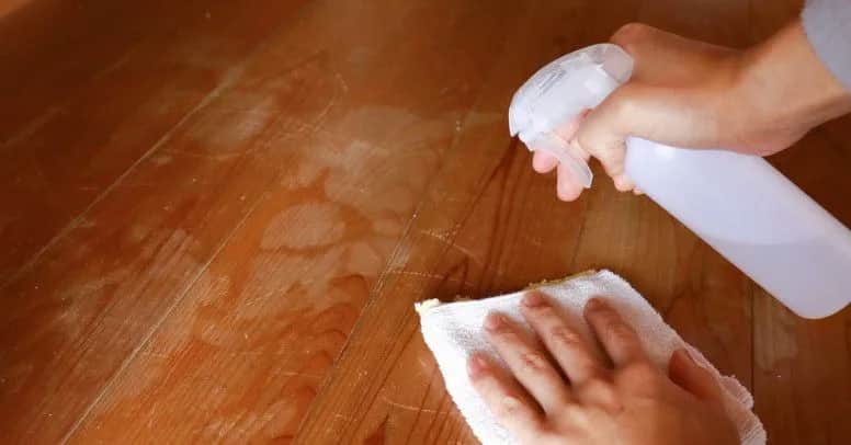 Jak skutecznie naprawić porysowane panele i uniknąć kosztów wymiany