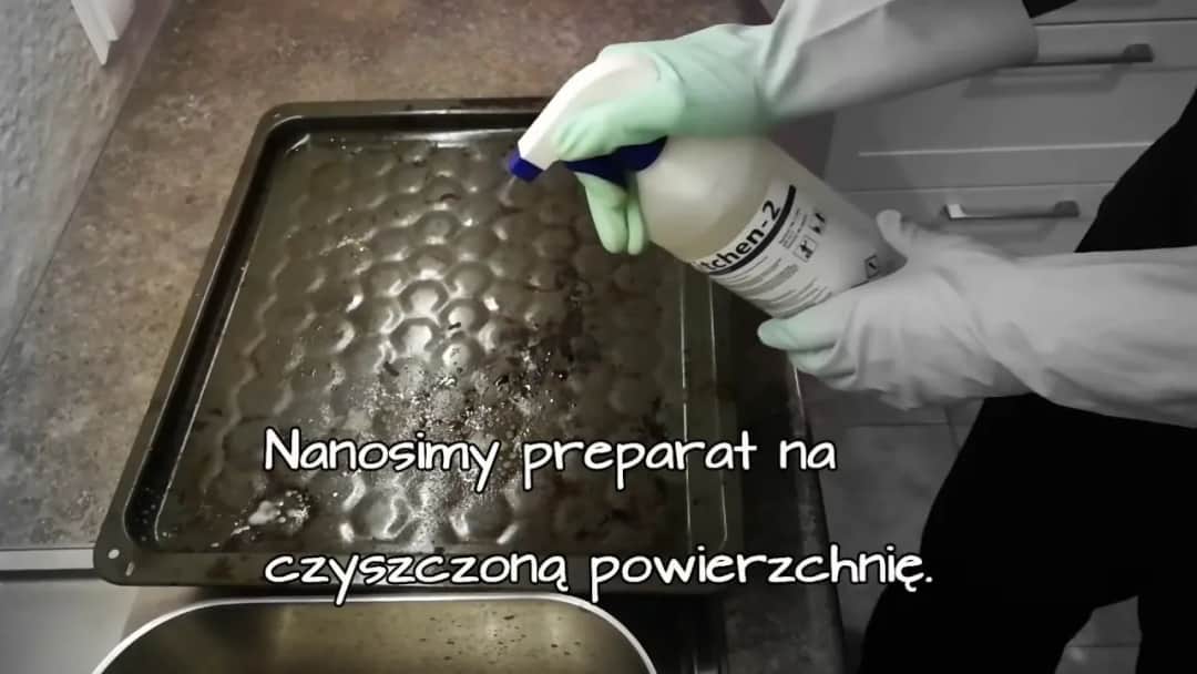 Skuteczne sposoby na to, czym czyścić przypalony piekarnik